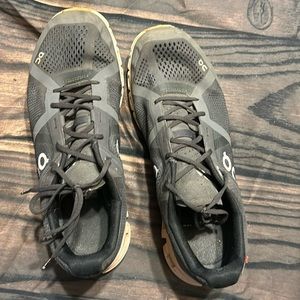 On Cloud grey tennis shoes 9